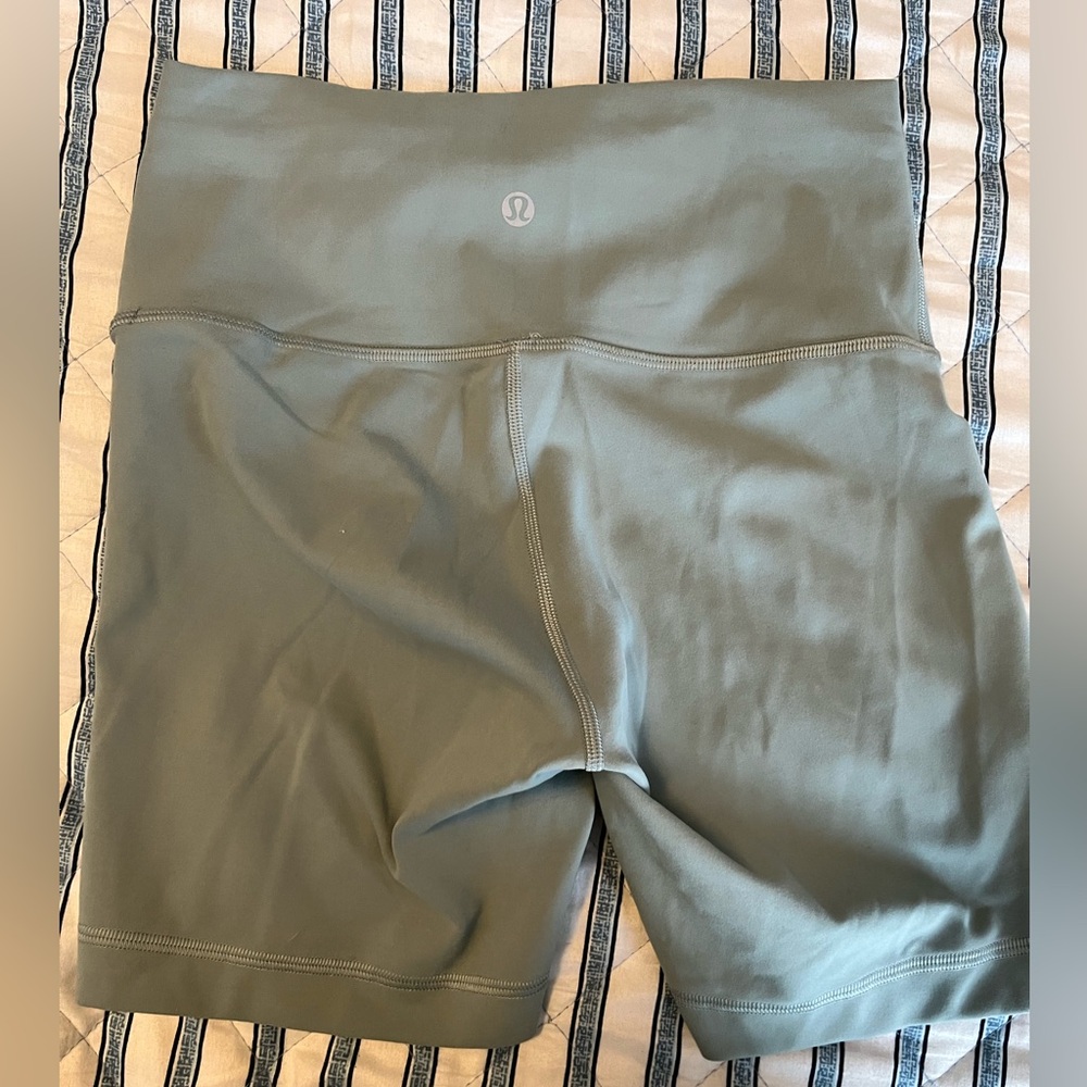 Lululemon wonder train 6 inch biker shorts, size 6, gently used